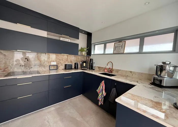 Maison Renovee Avec Patio A Pied *